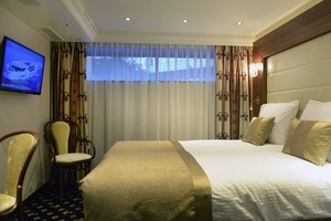 Standard Cabin (Diamond and Ruby Decks)